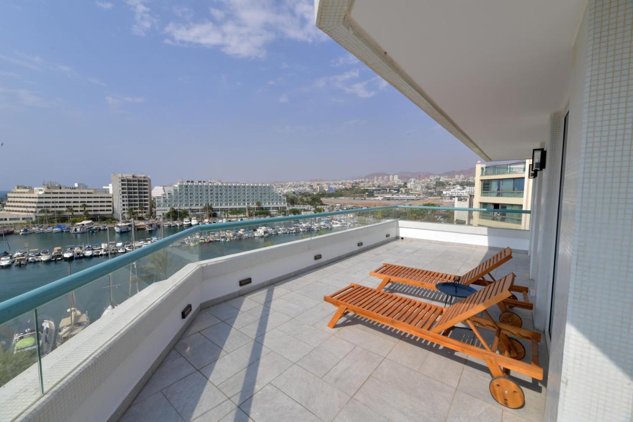 Vert Hotel Eilat By Afi Hotels المظهر الخارجي الصورة A balcony in Athens, Greece